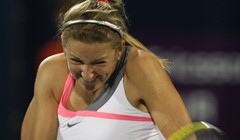 Azarenka pala u dva, Clijsters u tri seta