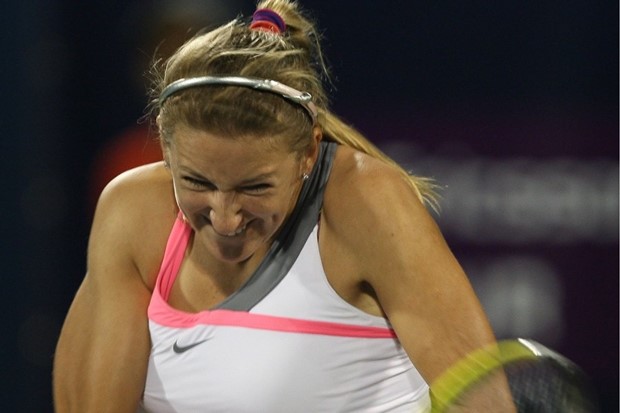 Azarenka pala u dva, Clijsters u tri seta