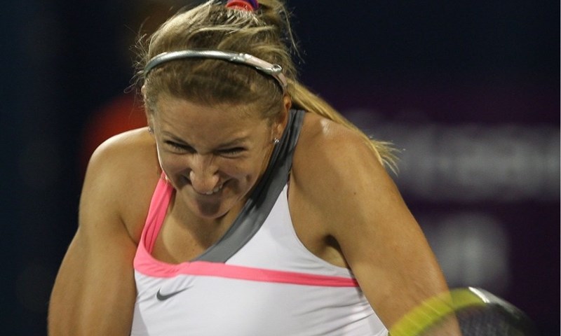 Azarenka pala u dva, Clijsters u tri seta