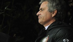 Ili pada Chelsea ili Mourinho