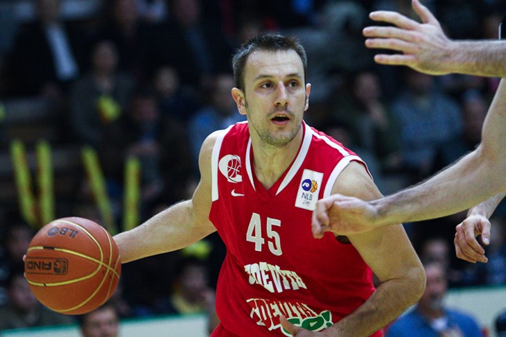 Cedevitin kapetan uspješno operiran