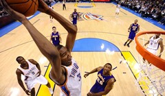 Anthony sa sirenom, težak poraz Lakersa