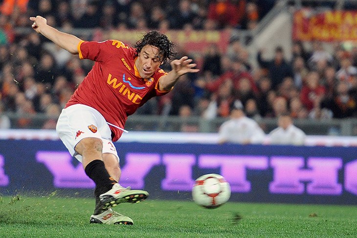 Roma s(p)retno ostala u igri