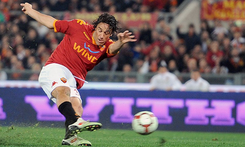 Roma s(p)retno ostala u igri