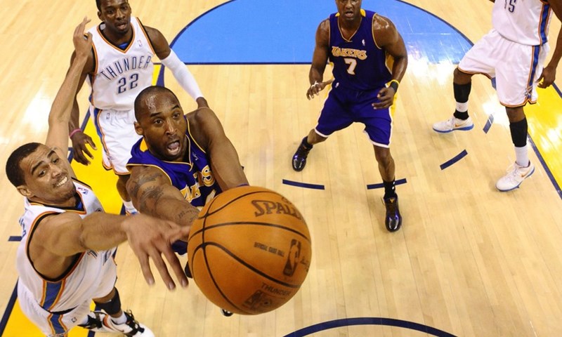 Kobe Bryant još tri godine u Lakersima