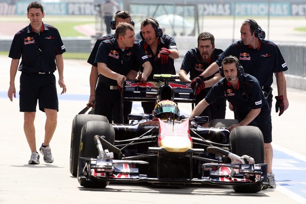 USF1 pred konačnim raspadom