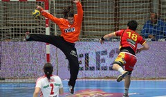 Canjuga pozvao pet vratarki