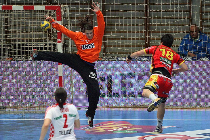 Canjuga pozvao pet vratarki