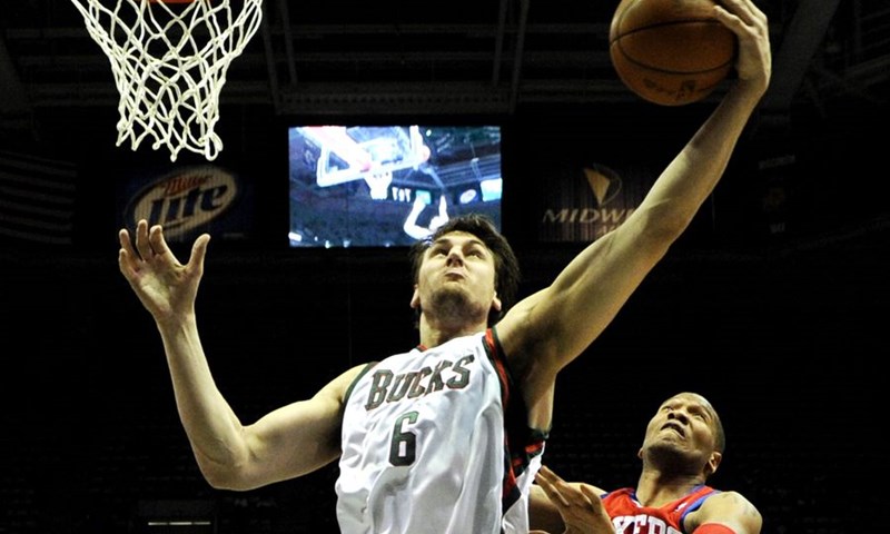 Bogut uspješno operiran