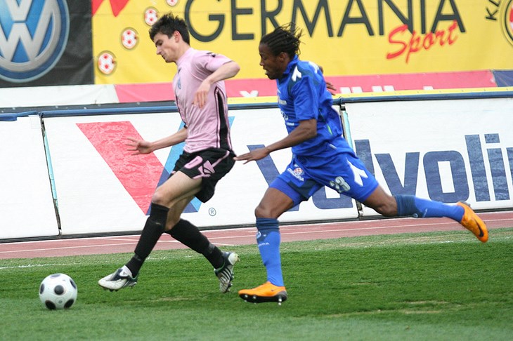 Lokomotiva lako s Mađarima