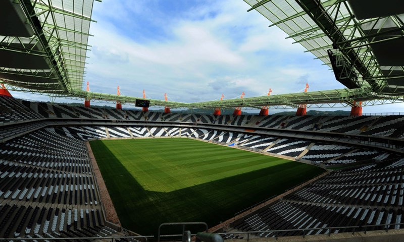 Žirafini vratovi na stadionu Mbombela