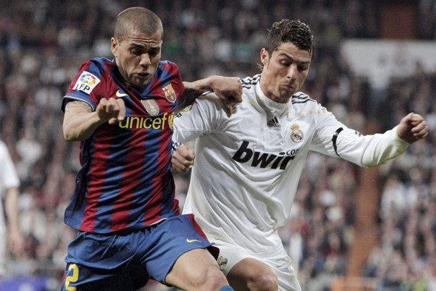 Alves: "Nitko nije usporediv s Messijem"