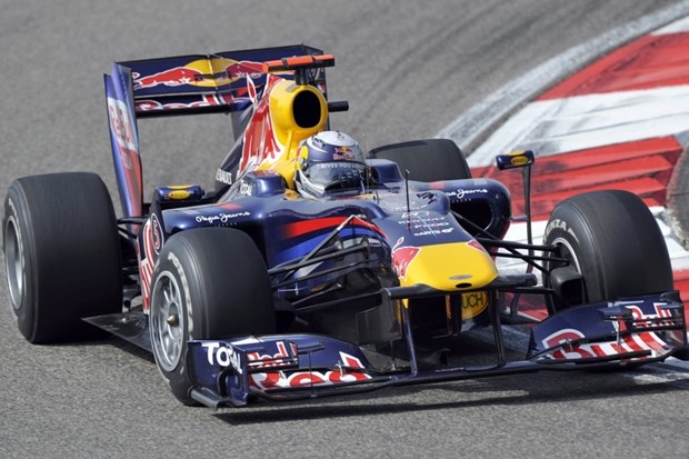 Red Bull dominantan