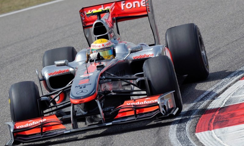 Vettel i Hamilton zaradili ukore