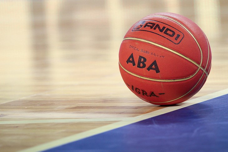 Prvi korak Montepaschija i Armanija