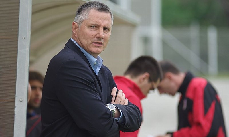 Ivković: "Svi u amatere"
