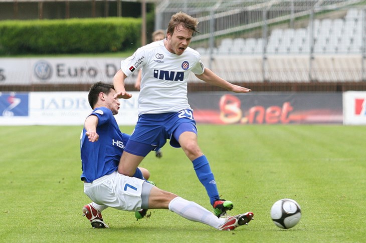 U Maksimir po titulu