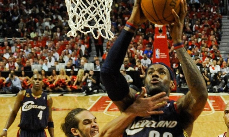 Video: LeBronu je "normalno i s centra"