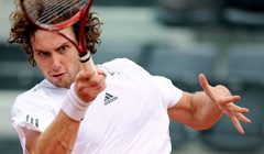 Federer ispraćen na prvoj prepreci