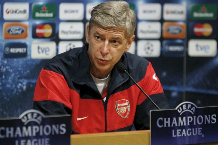 Wenger: "Zna li itko što peti sudac radi iza vrata?"