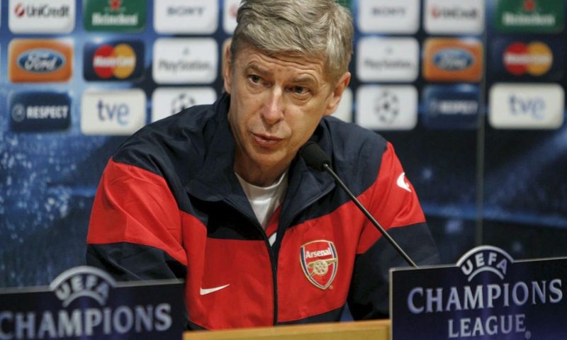 Wenger: "Zna li itko što peti sudac radi iza vrata?"