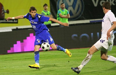 Dinamo je znao pogoditi s napadačima iz domaćeg prvenstva, ali bilo je tu i teških promašaja