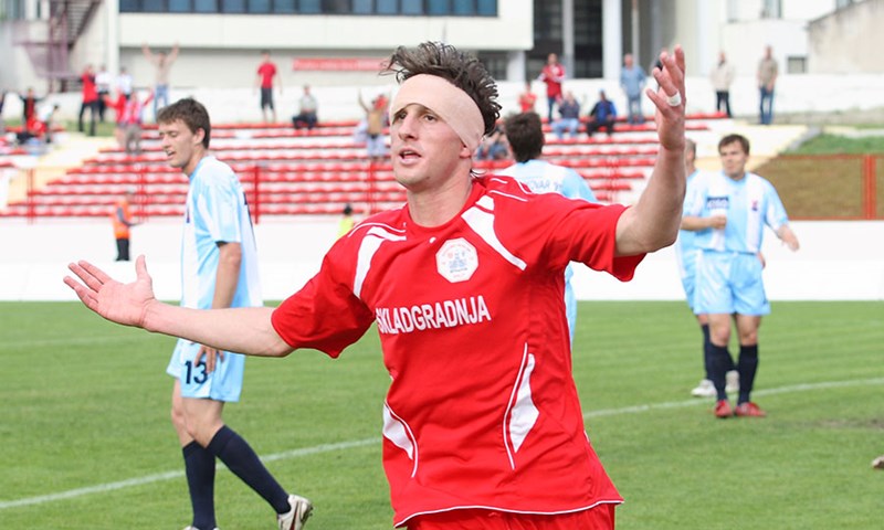 Ante Vitaić out, Deranja in
