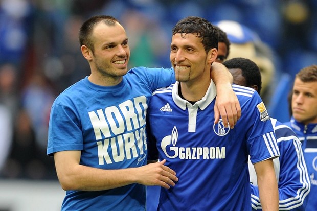 Kuranyi van, Pantelić unutra?