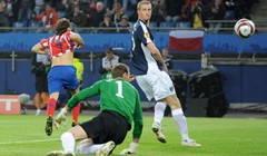 Video: Forlan junak hamburškog finala!