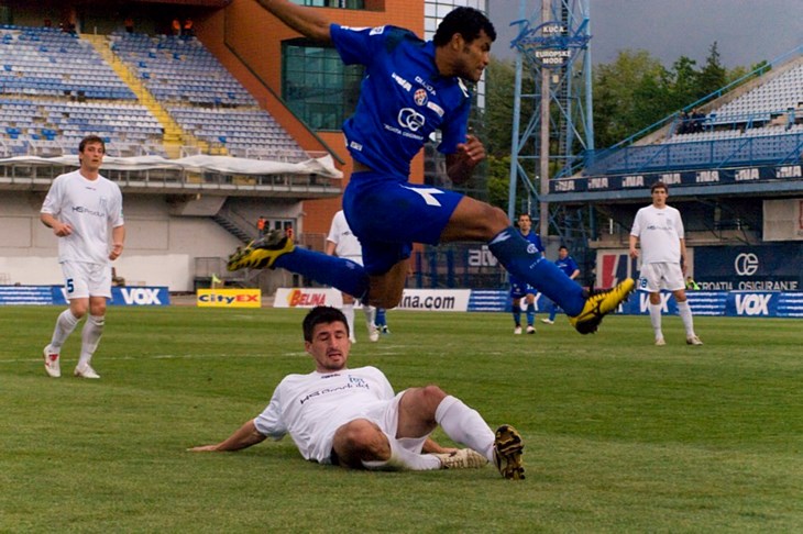 Dvoboj različito raspoloženih