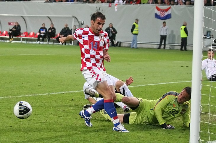 Video: Real torpedirao Žutu podmornicu