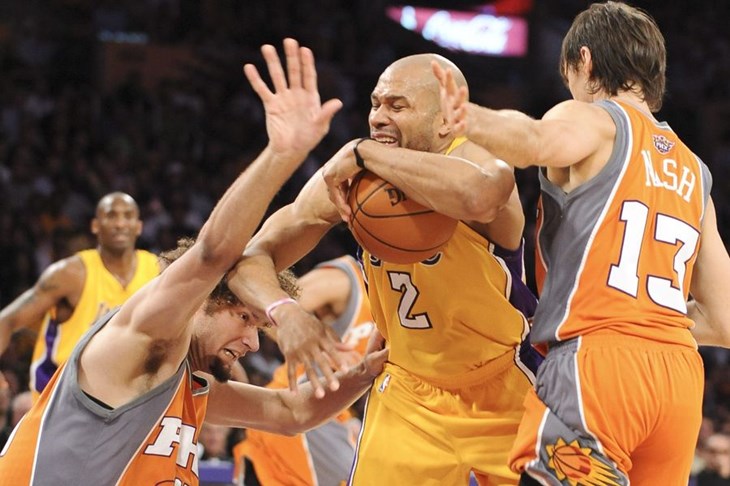 Video: Sunsi prate Lakerse