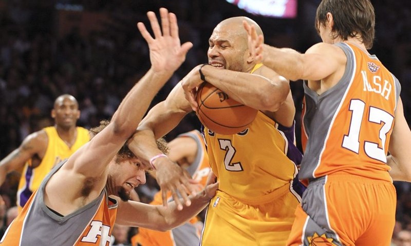 Video: Sunsi prate Lakerse
