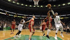 LeBron James ostao bez trenera