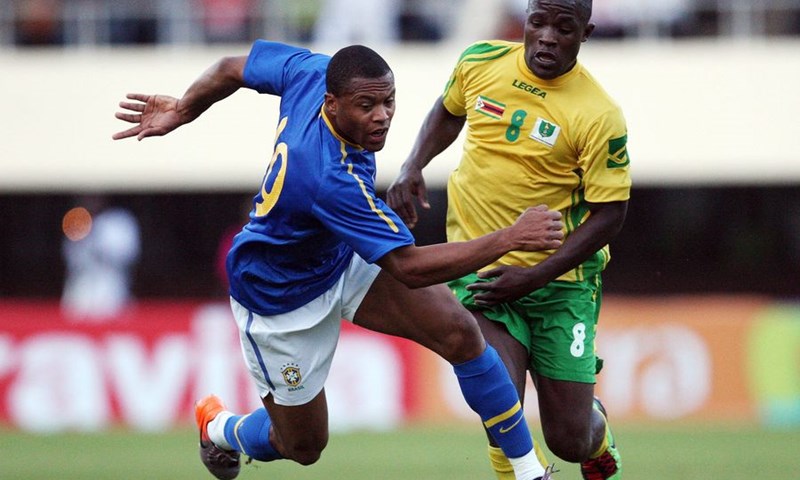 Julio Baptista raskinuo ugovor s Malagom i vratio se u Brazil
