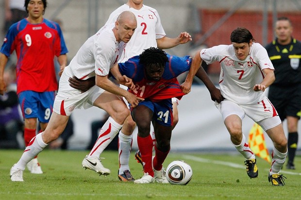 Švicarski stup obrane potpisao za Fulham