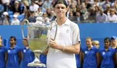 Tri podloge, tri naslova