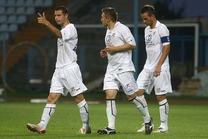 Riječani pobjedom na čelo