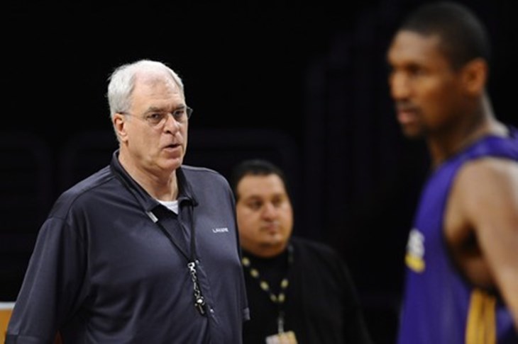 Phil Jackson ostaje s Lakersima