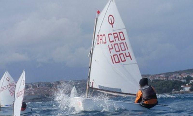 Kolovoz s 23 regate