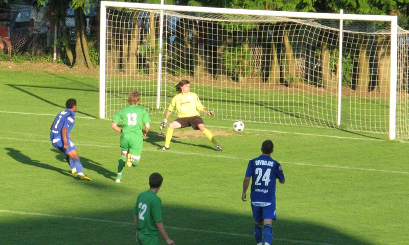 Dinamo bez problema u Petrinji