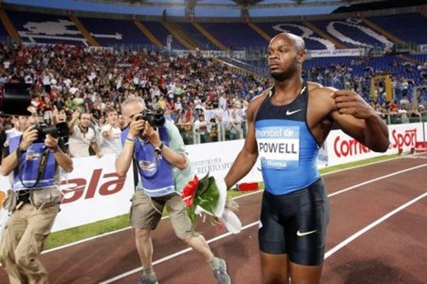 Powell Gayu širom otvorio vrata