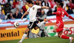 Özil: "Želim odraditi ugovor s Werderom"