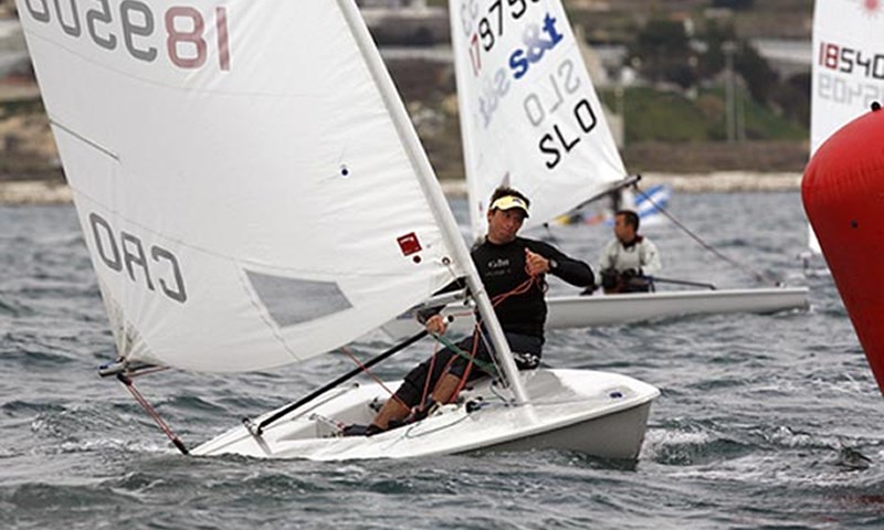 Krenula regata u Perthu