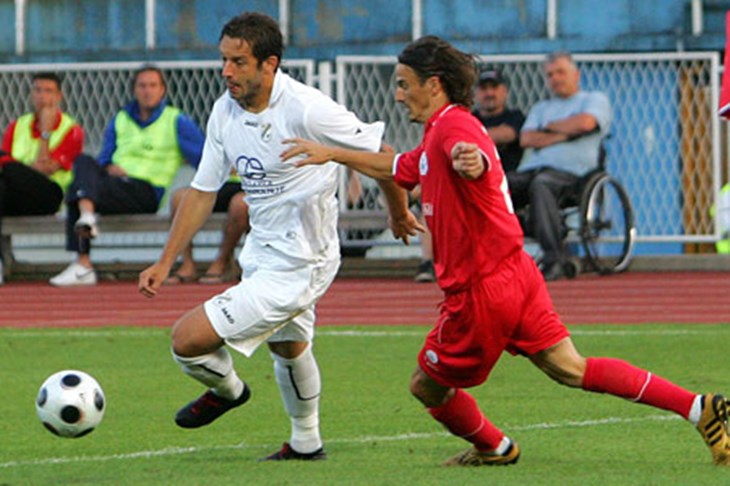 Vidić darivao domaćina