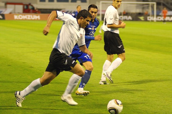 Isto mjesto, drugi domaćin