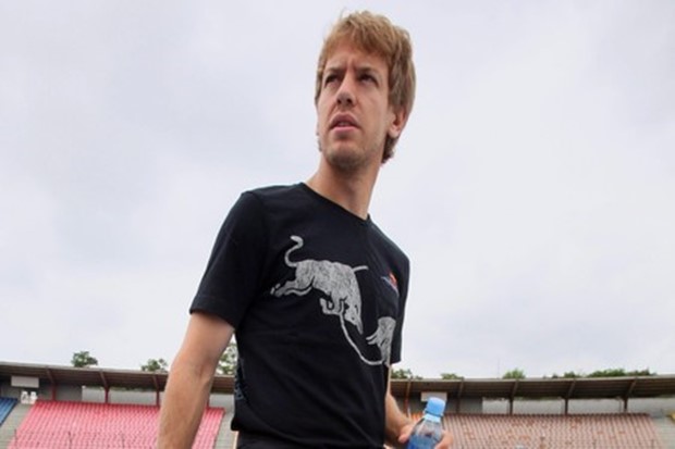 Vettel: "Sve je ovo već poput komedije"