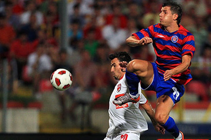 Skupi pokloni i pogodak nade