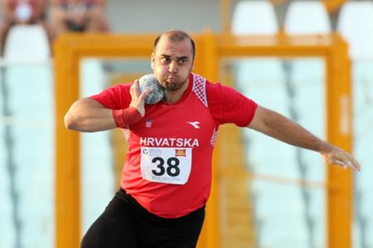 "Skinuo" se s Facebooka i izborio finale