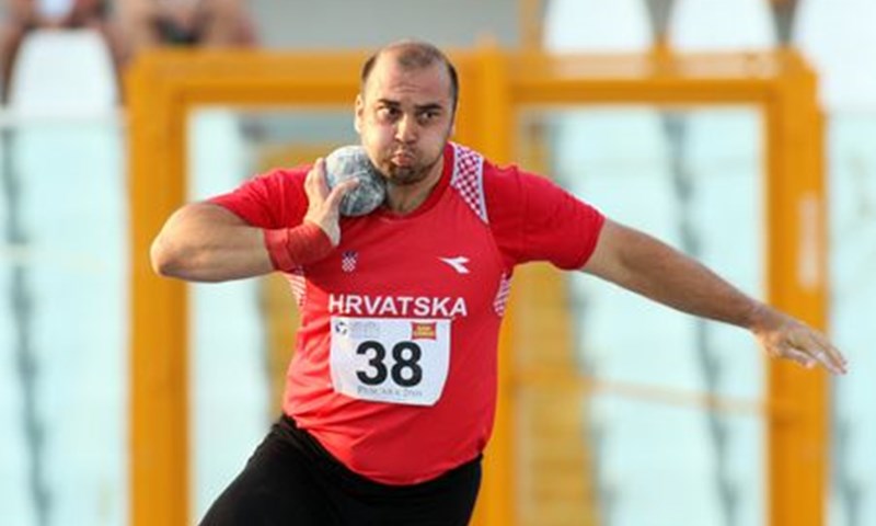 "Skinuo" se s Facebooka i izborio finale